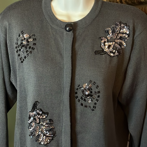 Brownstone Studio Sweaters - VTG BROWNSTONE STUDIO GREY WOOl BLEND SEQUINS/BEADED BUTTON CARDIGAN Sz M